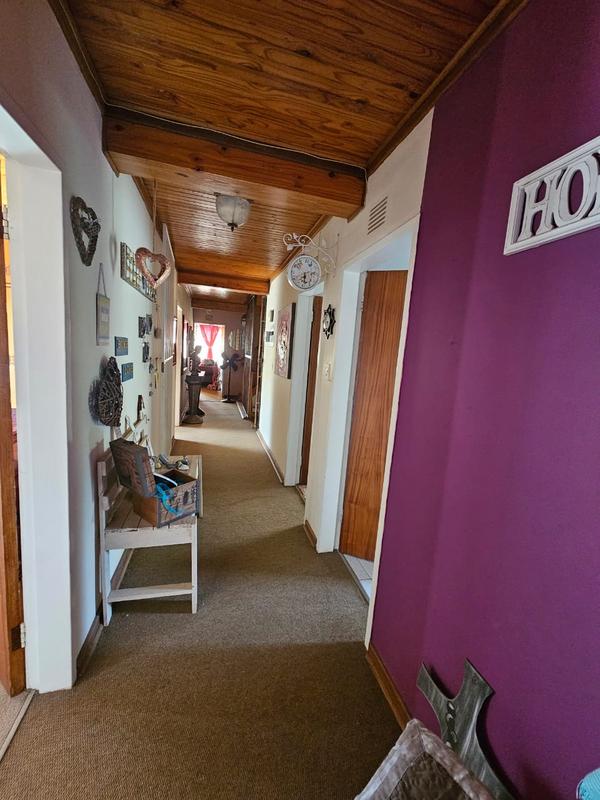 5 Bedroom Property for Sale in Wilkeville North West